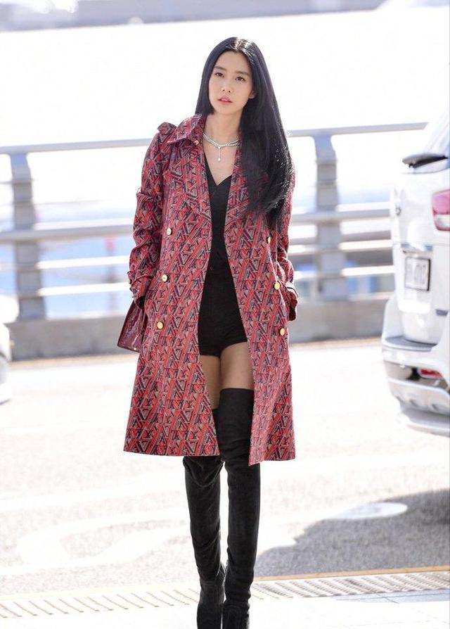 霓虹舞娘